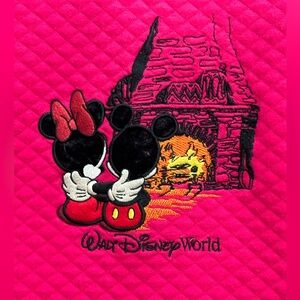 Disney 1/4 Zip Quilted Top, size Medium